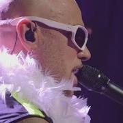 Der musikalische text SA RAISON D'ÊTRE von PASCAL OBISPO ist auch in dem Album vorhanden Millésime - live