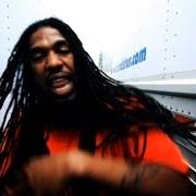 Der musikalische text R.I.P.KENNY MCKINLEY von PASTOR TROY ist auch in dem Album vorhanden Outlaw (2012)