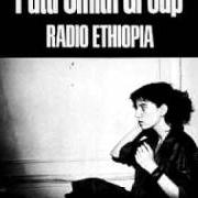 Der musikalische text ASK THE ANGELS von PATTI SMITH ist auch in dem Album vorhanden Radio ethopia (1976)