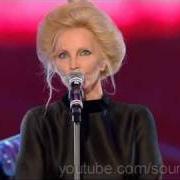 Der musikalische text IL VENTO E LE ROSE von PATTY PRAVO ist auch in dem Album vorhanden Sanremo 2011