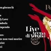Der musikalische text E IO VERRÒ UN GIORNO LÀ von PATTY PRAVO ist auch in dem Album vorhanden Live. sold out (2009)