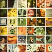 Der musikalische text LUKIN' von PEARL JAM ist auch in dem Album vorhanden No code (1996)