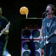 Der musikalische text ALIVE von PEARL JAM ist auch in dem Album vorhanden Let's play two (2017)