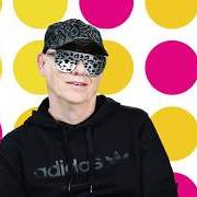 Der musikalische text INTO THIN AIR von PET SHOP BOYS ist auch in dem Album vorhanden Super (2016)