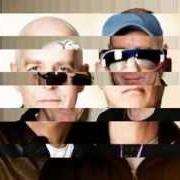 Der musikalische text LEFT TO MY OWN DEVICES von PET SHOP BOYS ist auch in dem Album vorhanden Ultimate (2010)