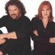 Der musikalische text LA FAMILIA von PIMPINELA ist auch in dem Album vorhanden Siempre vigentes (2013)