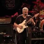 Der musikalische text SESSO E CHITARRA ELETTRICA von PINO DANIELE ist auch in dem Album vorhanden Electric jam (2009)