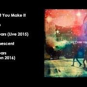Der musikalische text TWENTY YEARS von PLACEBO ist auch in dem Album vorhanden Life's what you make it (2016)
