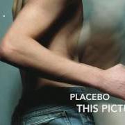 Der musikalische text SLEEPING WITH GHOSTS von PLACEBO ist auch in dem Album vorhanden Sleeping with ghosts (2003)