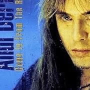 Der musikalische text IN THE LIGHT OF THE SKY von ANDI DERIS ist auch in dem Album vorhanden Come in from the rain (1997)