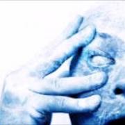 Der musikalische text BLACKEST EYES von PORCUPINE TREE ist auch in dem Album vorhanden In absentia (2002)