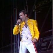 Der musikalische text BOHEMIAN RHAPSODY von QUEEN ist auch in dem Album vorhanden Live magic (1986)