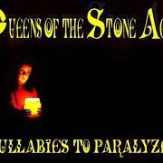 Der musikalische text BROKEN BOX von QUEENS OF THE STONE AGE ist auch in dem Album vorhanden Lullabies to paralyze (2005)