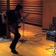 Der musikalische text DO WE HAVE TO BEG? von REVIS ist auch in dem Album vorhanden Do we have to beg? (2011)