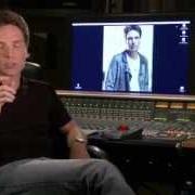 Der musikalische text TAKE YOU BACK von RICHARD MARX ist auch in dem Album vorhanden Emotional remains (2008)