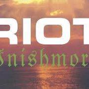Der musikalische text WATCHING THE SIGNS von RIOT ist auch in dem Album vorhanden Inishmore (1997)