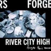 Der musikalische text STAR CROSSED von RIVER CITY HIGH ist auch in dem Album vorhanden Forgets their manners (2000)