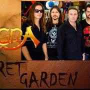 Der musikalische text STORM OF EMOTIONS von ANGRA ist auch in dem Album vorhanden Secret garden (2015)