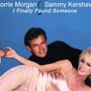 Der musikalische text I CAN'T THINK OF ANYTHING BUT YOU von SAMMY KERSHAW ist auch in dem Album vorhanden I finally found someone (2001)