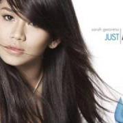 Der musikalische text WHERE ONLY ANGELS FLY von SARAH GERONIMO ist auch in dem Album vorhanden Just me (2008)