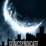 Der musikalische text BREAK OF DAY von SONIC SYNDICATE ist auch in dem Album vorhanden We rule the night (2010)