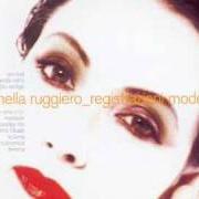 Der musikalische text ARISTOCRATICA von ANTONELLA RUGGIERO ist auch in dem Album vorhanden Registrazioni moderne (1998)