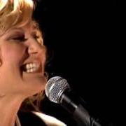 Der musikalische text TAKE ME AS I AM von SUGARLAND ist auch in dem Album vorhanden Love on the inside (2008)