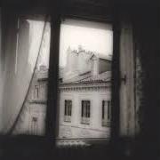 Der musikalische text ADMIRAL FELL PROMISES von SUN KIL MOON ist auch in dem Album vorhanden Admiral fell promises (2010)