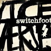 Der musikalische text DARKEST HORSES (JT DALY OF PAPER ROUTE REMIX) von SWITCHFOOT ist auch in dem Album vorhanden Vice re-verses (2012)