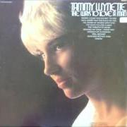 Der musikalische text WHERE COULD YOU GO (BUT TO HER) von TAMMY WYNETTE ist auch in dem Album vorhanden The ways to love a man (1970)