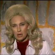 Der musikalische text SATIN SHEETS von TAMMY WYNETTE ist auch in dem Album vorhanden Another lonely song (1974)