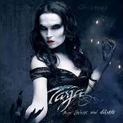 Der musikalische text DECK THE HALLS von TARJA TURUNEN ist auch in dem Album vorhanden From spirits and ghosts (score for a dark christmas) (2017)