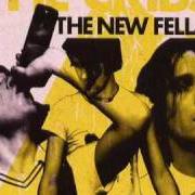 Der musikalische text MIRROR KISSES von THE CRIBS ist auch in dem Album vorhanden The new fellas (2005)