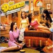 Der musikalische text WHO INVITED YOU von THE DONNAS ist auch in dem Album vorhanden Spend the night