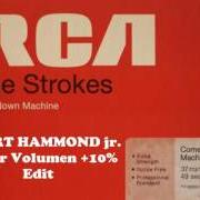 Der musikalische text WELCOME TO JAPAN von THE STROKES ist auch in dem Album vorhanden Comedown machine (2013)