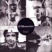 Der musikalische text MID-LIFE KRYSIS von TRAVIS ist auch in dem Album vorhanden 12 memories (2003)