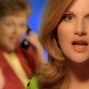 Der musikalische text IT'S ALRIGHT von TRISHA YEARWOOD ist auch in dem Album vorhanden Everybody knows (1996)