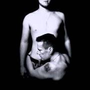 Der musikalische text SLEEP LIKE A BABY TONIGHT von U2 ist auch in dem Album vorhanden Songs of innocence (2014)