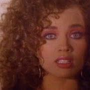 Der musikalische text BE A MAN von VANESSA WILLIAMS ist auch in dem Album vorhanden The right stuff (1988)