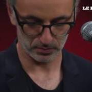 Der musikalische text LES CHANTEURS SONT TOUS LES MÊMES von VINCENT DELERM ist auch in dem Album vorhanden À présent (2016)