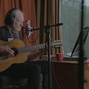 Der musikalische text THEY ALL LAUGHED von WILLIE NELSON ist auch in dem Album vorhanden Summertime: willie nelson sings gershwin (2016)