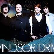Der musikalische text BEDRIDDEN von WINDSOR DRIVE ist auch in dem Album vorhanden Meet the tide (2007)