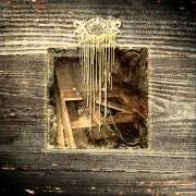 Der musikalische text PRISON OF MIRRORS 2007 von XASTHUR ist auch in dem Album vorhanden Nightmares at dawn (2012)