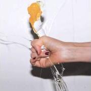 Der musikalische text SOFT SHOCK von YEAH YEAH YEAHS ist auch in dem Album vorhanden It's blitz! (2009)