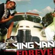 Der musikalische text EARTHQUAKE von YING YANG TWINS ist auch in dem Album vorhanden Ying yang forever (2009)