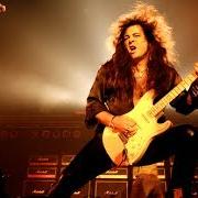 Der musikalische text NO LOVE LOST von YNGWIE MALMSTEEN ist auch in dem Album vorhanden Magnum opus (1995)