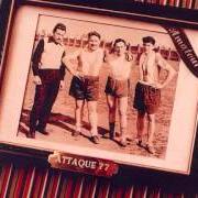 Der musikalische text CON LOS PUÑOS von ATTAQUE 77 ist auch in dem Album vorhanden Amateur (2002)
