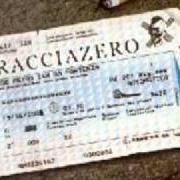 Der musikalische text I.N.F.A.S.I.L. von TRACCIA ZERO ist auch in dem Album vorhanden Tracciazero