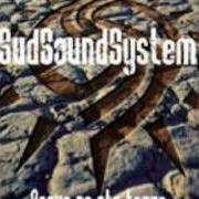 Der musikalische text FILU TE IENTU von SUD SOUND SYSTEM ist auch in dem Album vorhanden Acqua pe sta terra