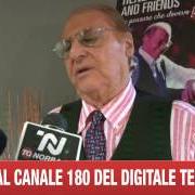 Der musikalische text COMME FACETTE MAMMETA? von RENZO ARBORE ist auch in dem Album vorhanden ...E pensare che dovevo fare il dentista (2014)